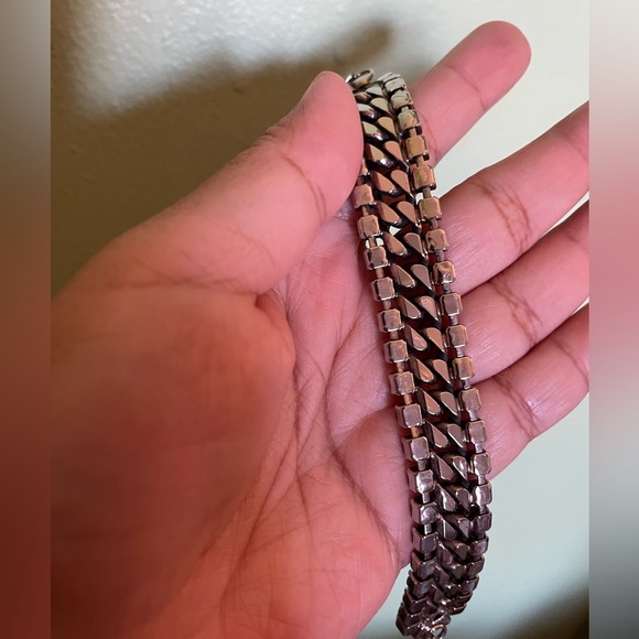 Elegant Silver and Blue Crystal Bracelet - Picture 5 of 6